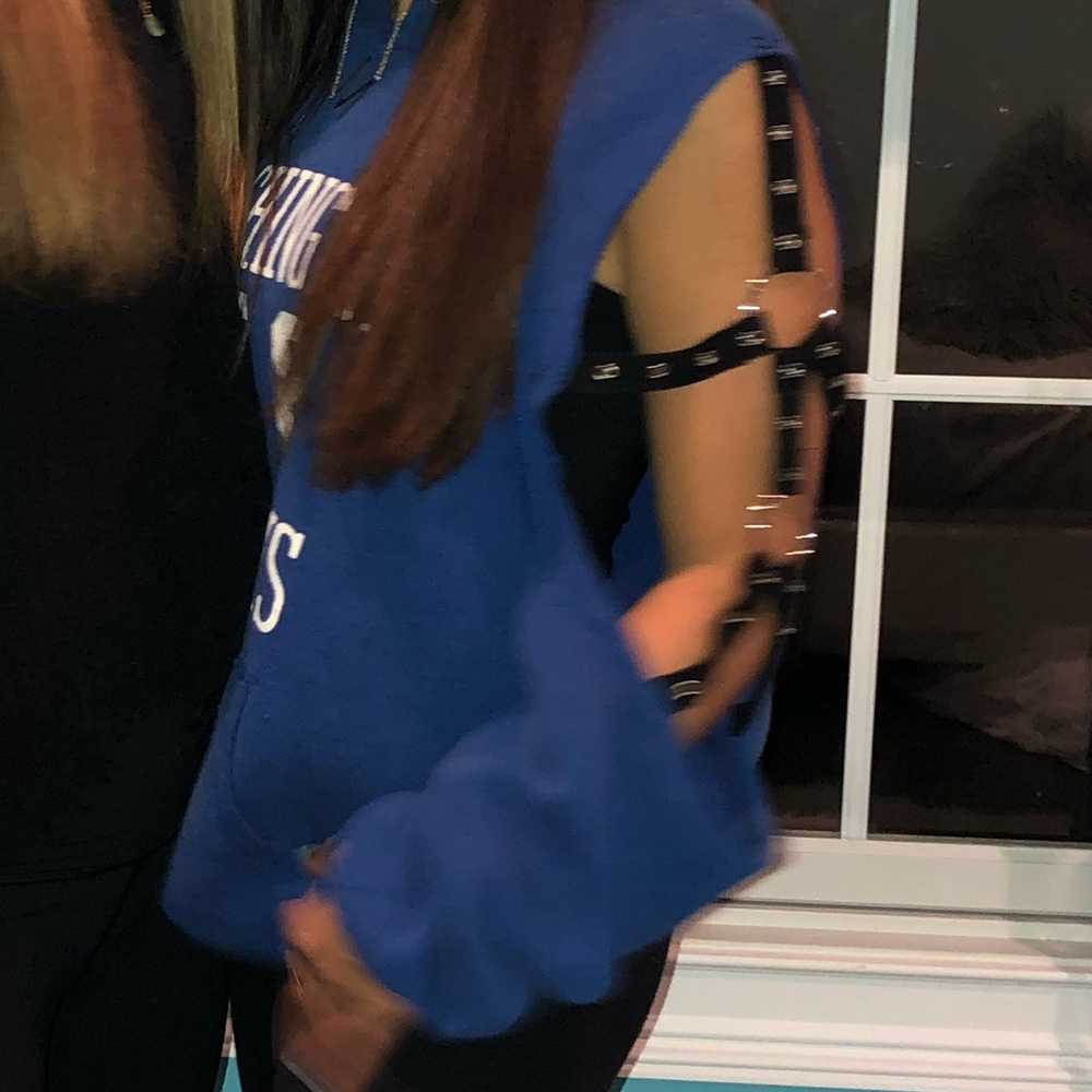 LF blue sweatshirt - Picture 2 of 2